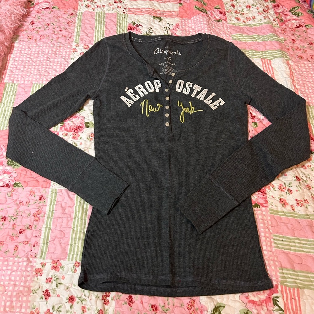 Aeropostale thermal Henley, waffle knit Size Large like new!